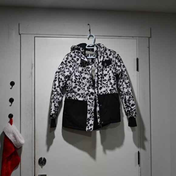 Winter jacket by Ripzone Size Med adjustable sleeve with pockets and hood - Picture 1 of 7